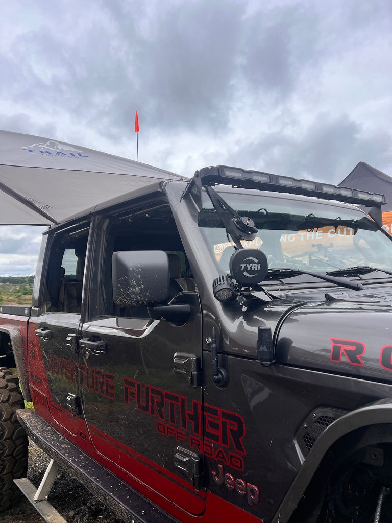 D-Ring suction cup anchor on Jeep outdoors