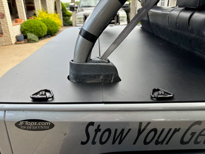 JKU 4 door tonneau cover in aluminum with v-rings