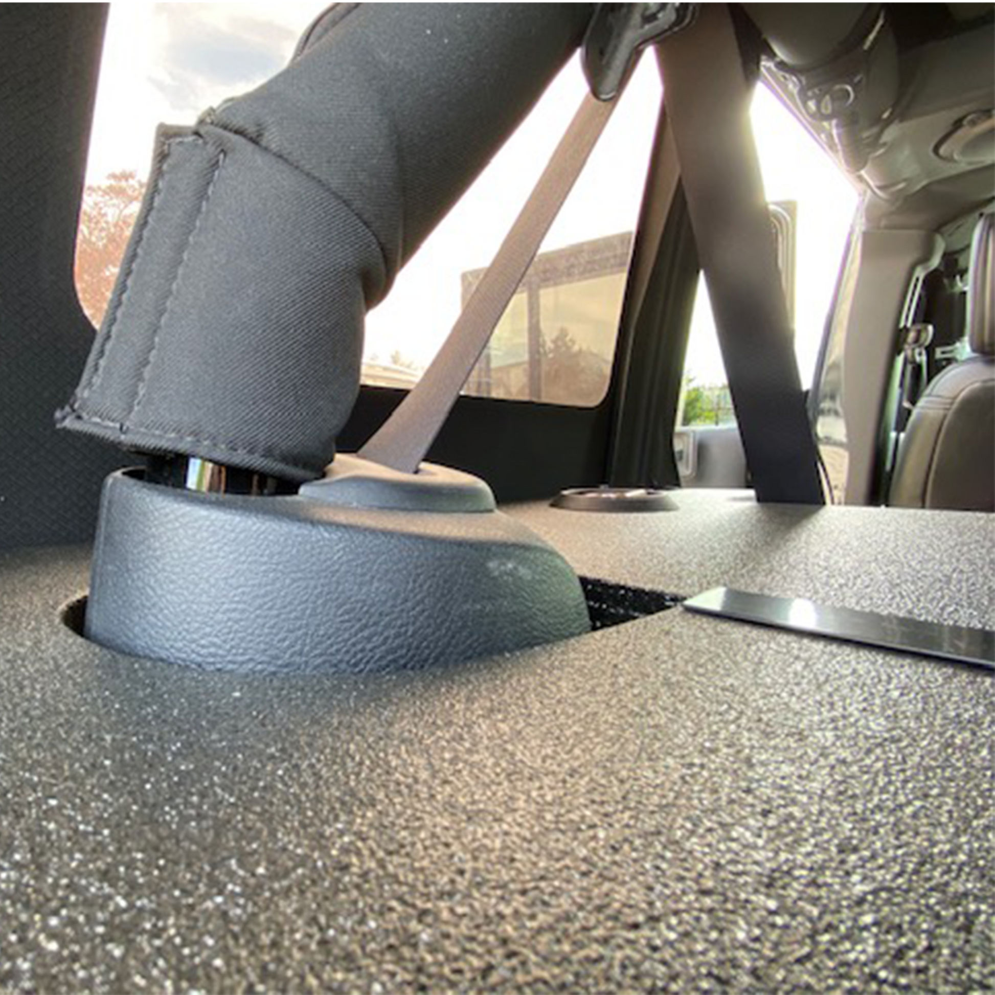 JKU Wood Rhino Lined 4-Door Tonneau Cargo Cover interior rollbar cutout