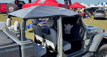 Sport Trail Topper awning on topless JT Gladiator at an event